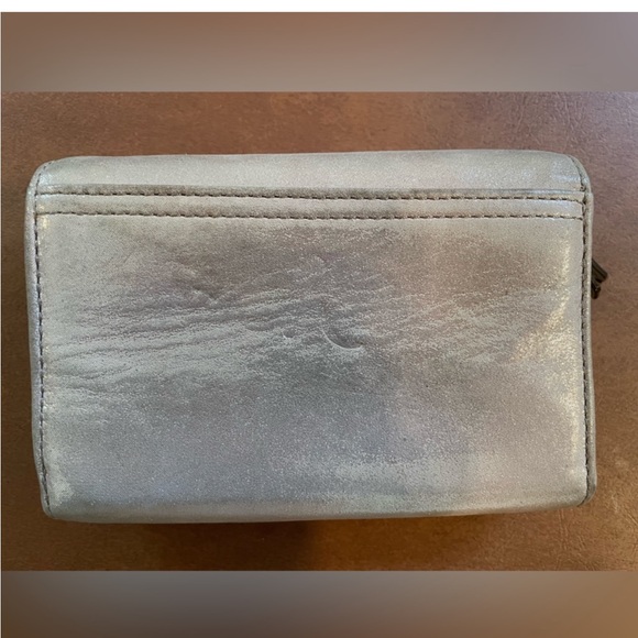 Coach sparkly leather wallet. - Picture 6 of 12